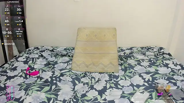 Nikki__uwun Live XXX chat