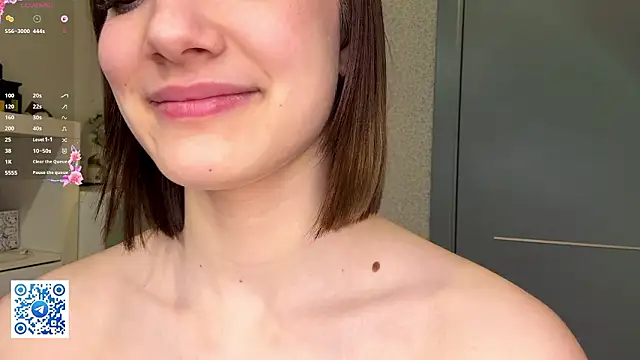 Carolini_i's Webcam Show