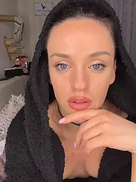 KatieCutieXooo Webcam show