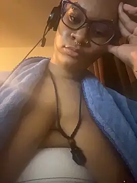 Chat XXX en directo de nickytheehawtie