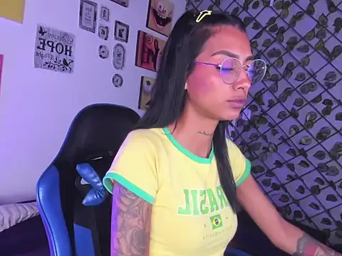 XXX chat uživo modela KarlaSlutSkinny__