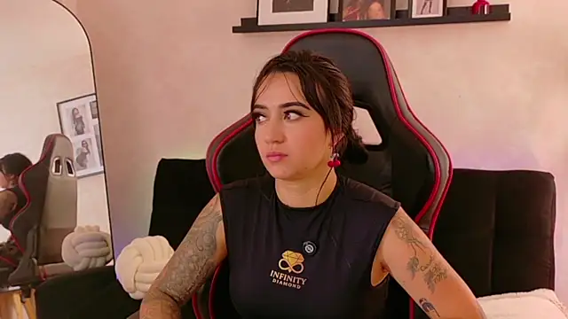 EmmyEvans1 Chat XXX live