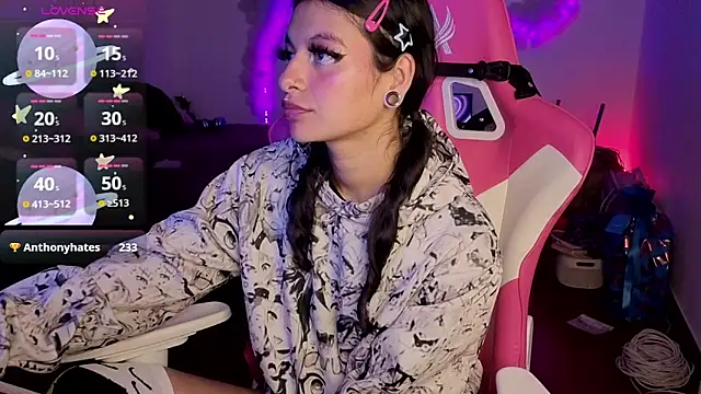 larah_uwu Live XXX-Chat