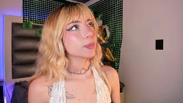 adhalee_js Chat XXX live