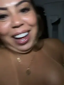 lariic Live XXX-Chat