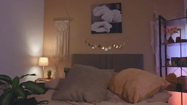 moalyn Live XXX Chat