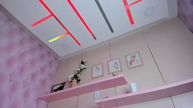 TaniaBellini Live XXX-Chat