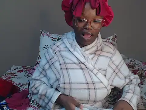 YummyMelanin117's Webcam Show