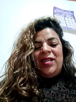 Mia-Glow Live XXX Chat