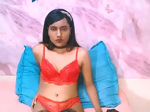 IndianSkies Adlı Modelin Canlı XXX Sohbeti