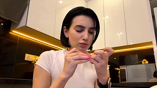 Lada_Dark Live XXX Chat