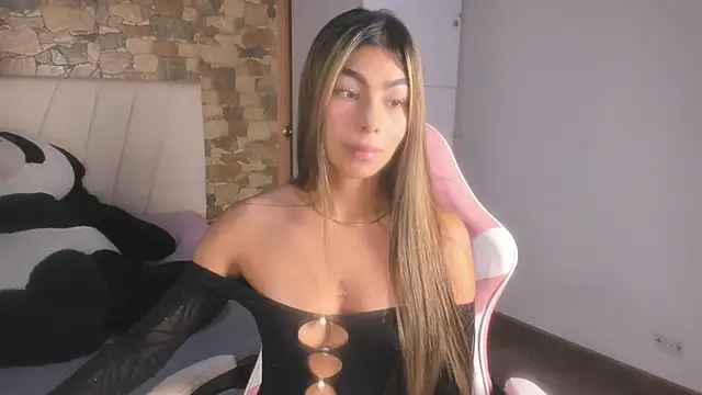 khaimi_ Live XXX Chat