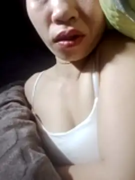 -Lundy- 即時 XXX 聊天