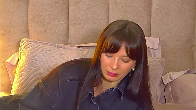 XXX chat uživo modela AlexandraBloom