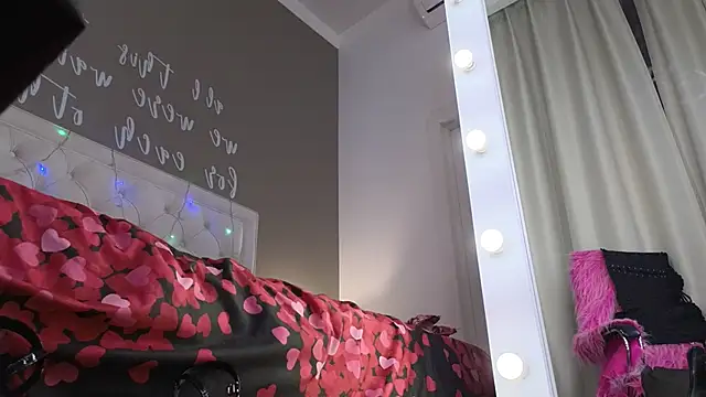 XXX chat uživo modela RoxalanaStar