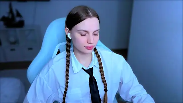 StellaLawless Adlı Modelin Canlı XXX Sohbeti