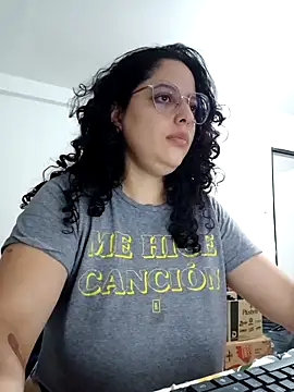 babyluna939 Adlı Modelin Canlı XXX Sohbeti