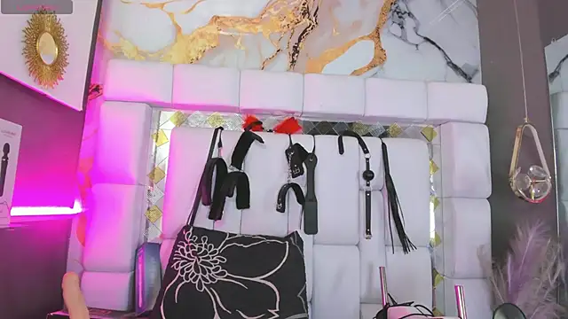 Natasha-Adams Webcam-Show