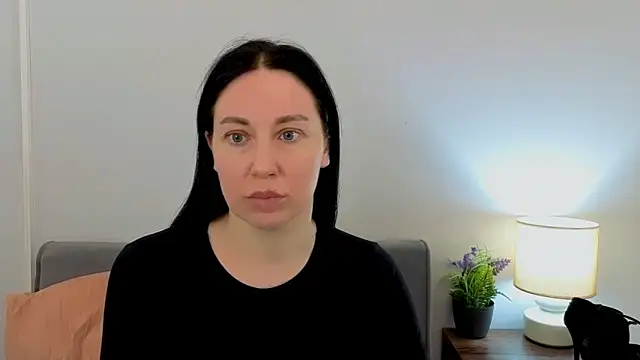 MiaFairのライブXXXチャット