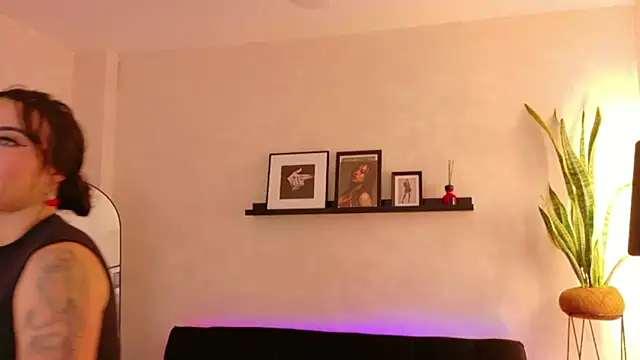 EmmyEvans1 Chat XXX in diretta