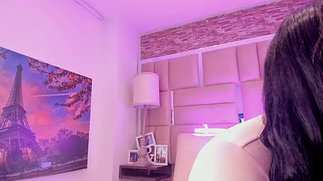 Chat +18 de ShaniaBrownn ao vivo