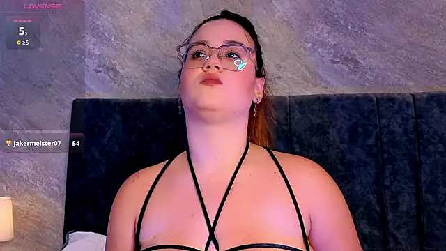 zoe_hugeboobs: онлайн-секс-чат