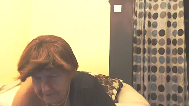 Chat +18 de MioritaHard ao vivo