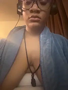 nickytheehawtien Live XXX chat