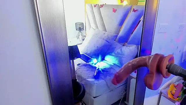 Luna_Naughty1 在線直播表演