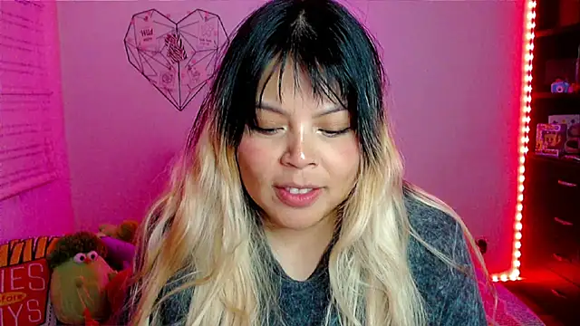 دردشة EllieMoonX الجنسية المباشرة