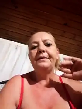 Kimmyb777 Adlı Modelin Canlı XXX Sohbeti