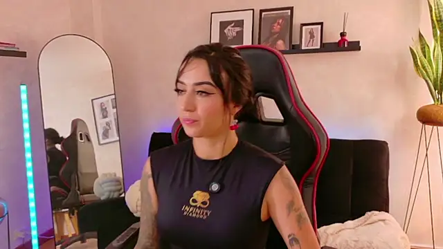 Czat XXX na żywo – EmmyEvans1