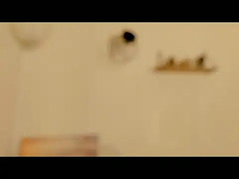 aprille15 Adlı Modelin Canlı XXX Sohbeti