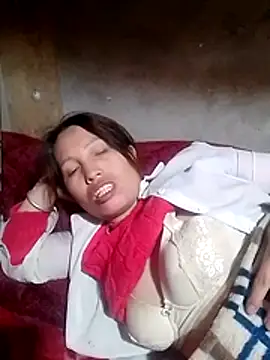 Gummiesu 网络视讯表演