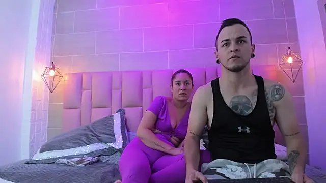 RyanAndGya: вебкам-шоу