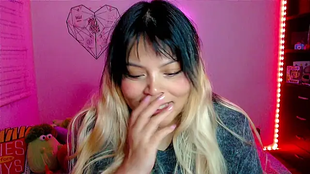 Chat +18 de EllieMoonX ao vivo