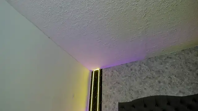 Онлайн чат XXX GiannaSlimJB