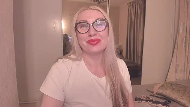 OliviaDancequeen: онлайн-секс-чат