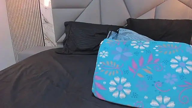 Katyrousee's Live XXX Chat