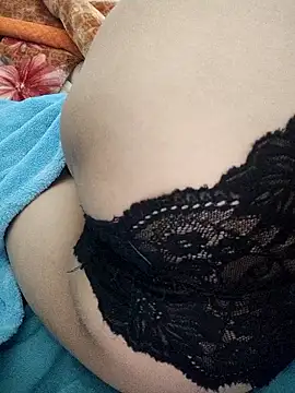 Haralushiaaa 网络视讯表演