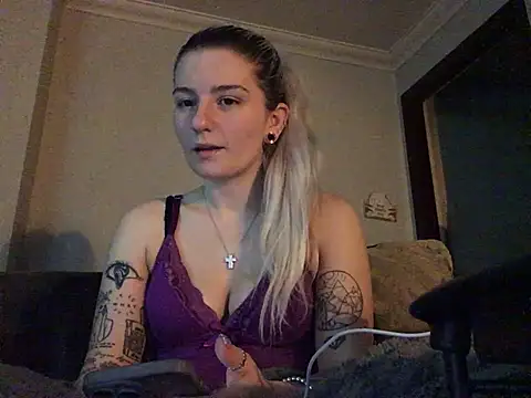 Chat +18 de xxamyleighxx ao vivo