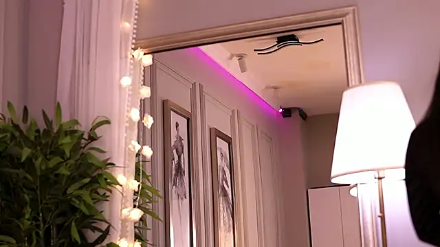 NicoleCelliniのウェブカメラショー