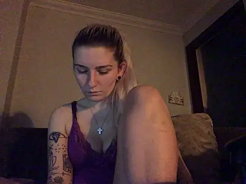 Chat +18 de xxamyleighxx ao vivo