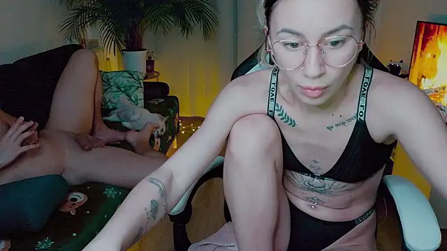 reallove_x Chat XXX live