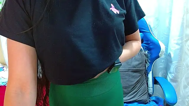 Chat XXX en directo de Gia_leinn