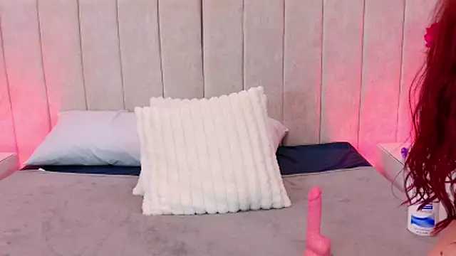 SaraLugo élő XXX-chatje