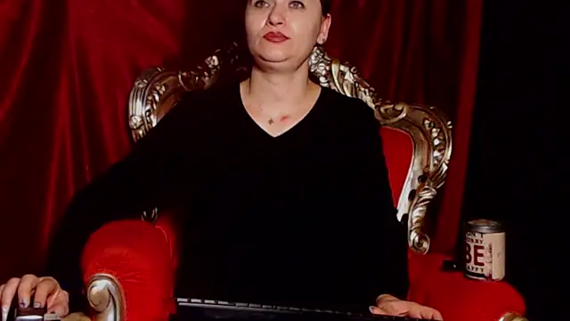 GoddessMonika Adlı Modelin Canlı XXX Sohbeti