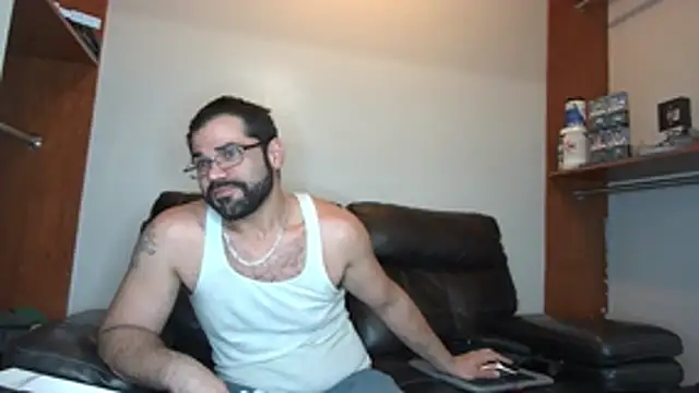 Zander823 Live XXX-Chat