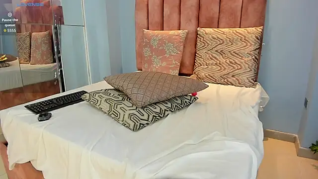 Онлайн чат XXX lou_rosse_