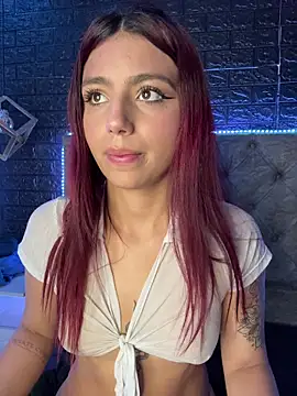 Emily-teen Adlı Modelin Canlı XXX Sohbeti